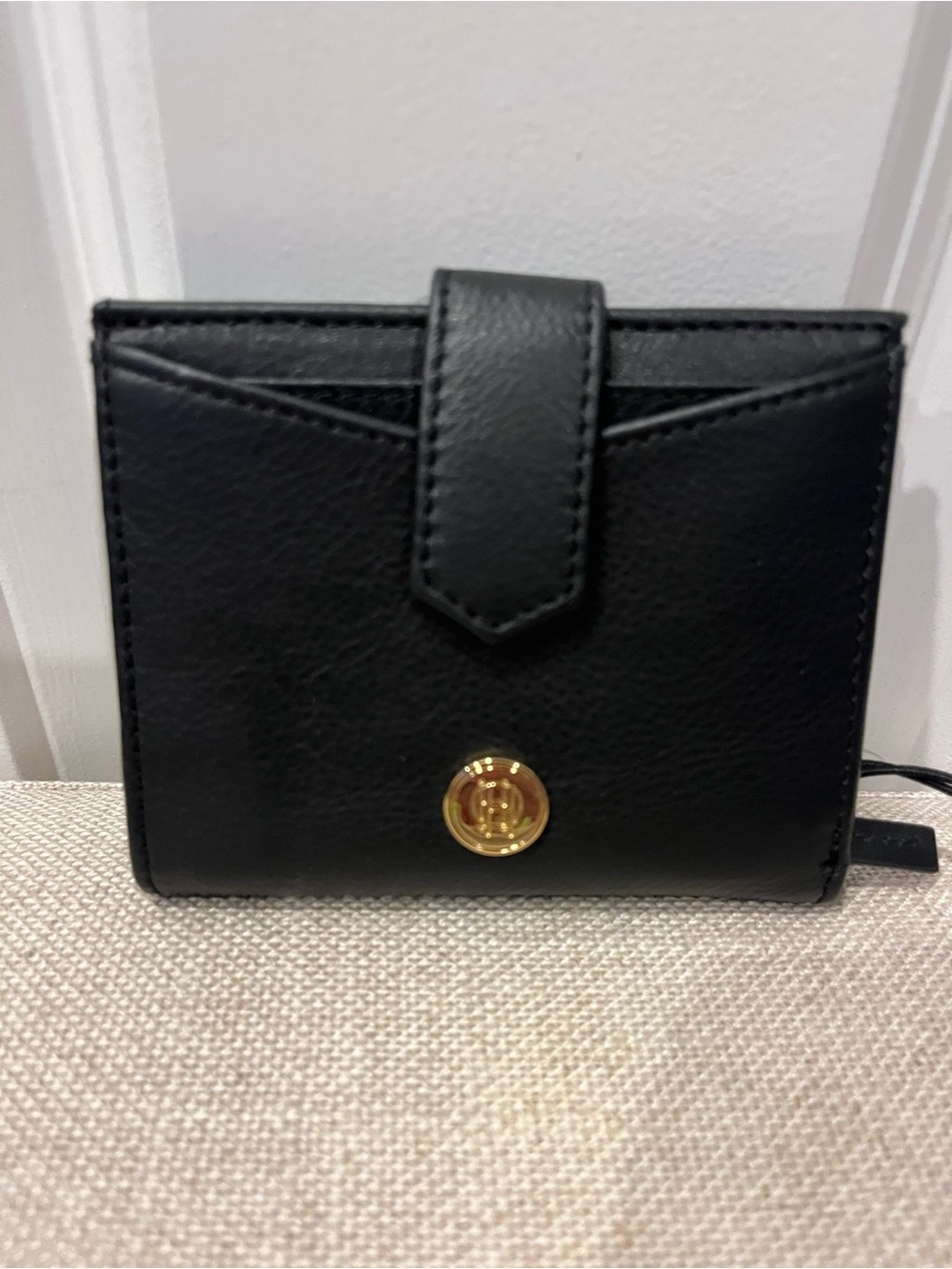 NWT House of Harlow 1960 Women's Bifold Black Wallet with Gold Logo